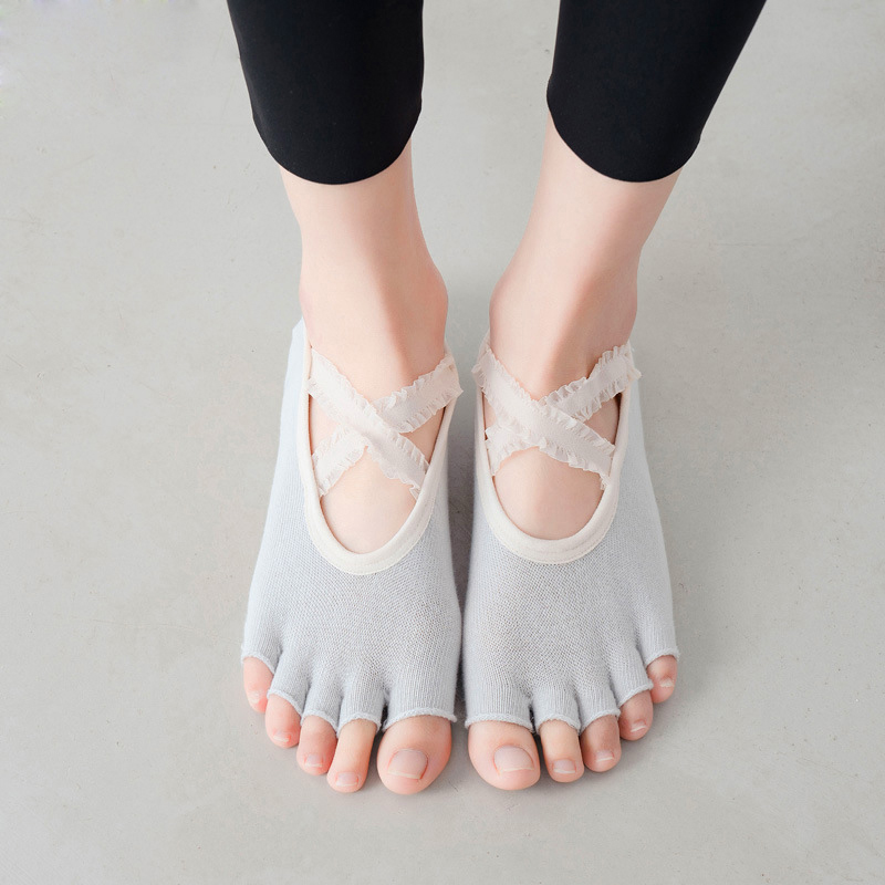 ห้านิ้วถุงเท้าโยคะลูกไม้ Cross - Toe Sock Split บทวิจารณ์และราคา